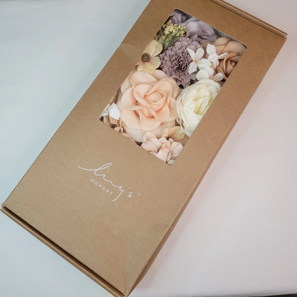 Ling's Moment Floral Arrangement Box